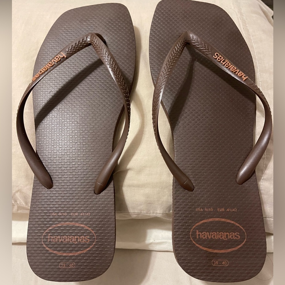 Havaianas Flip Flops - Dark Brown